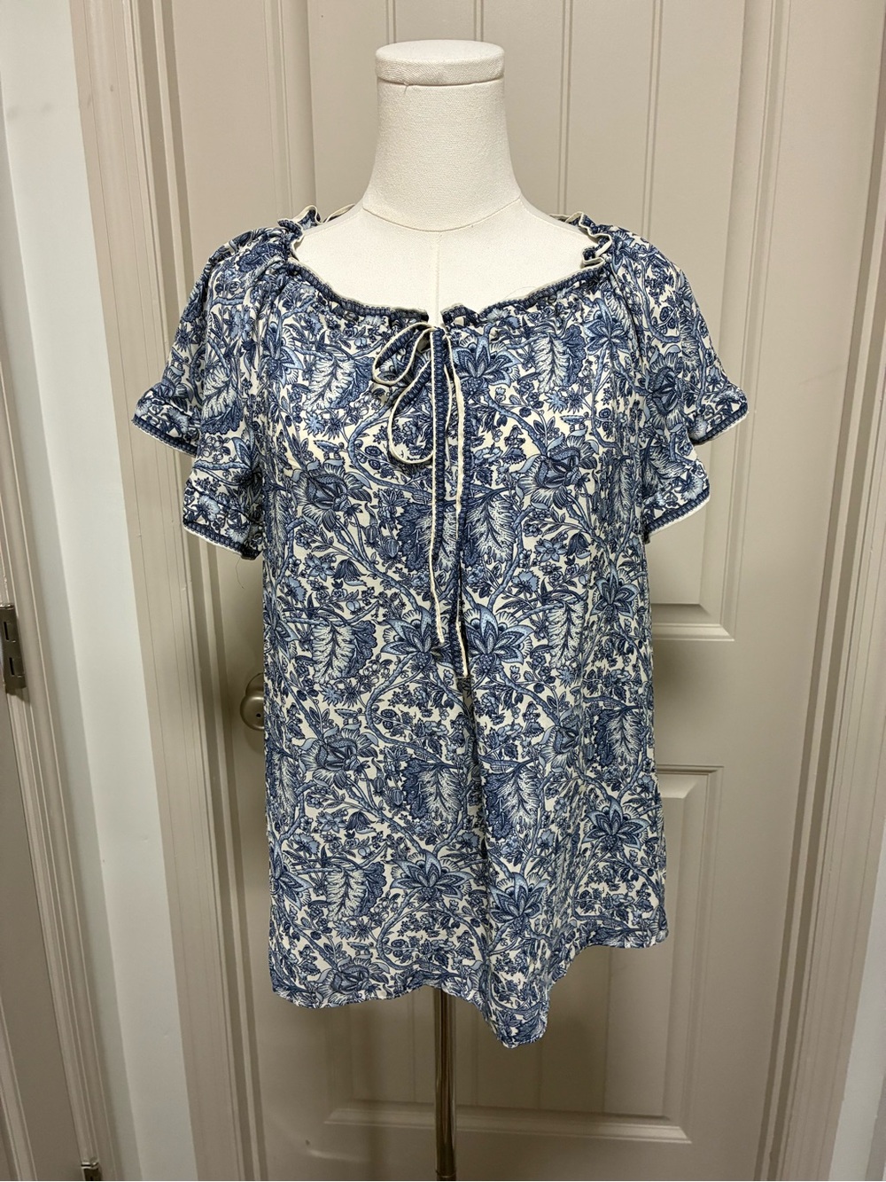 Max Studio Blue Floral Tie-Neck Blouse